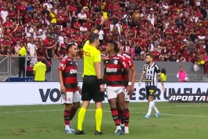 乐鱼电竞官方网站-巴甲赌神？巴媒：弗拉门戈前锋涉嫌故意吃牌帮自己亲戚下注获益